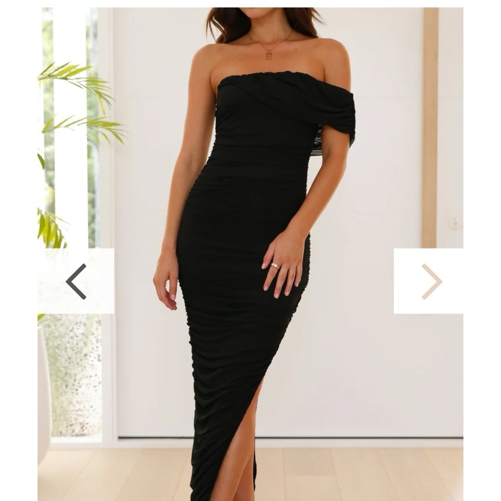 Chic One-Shoulder Black Dress